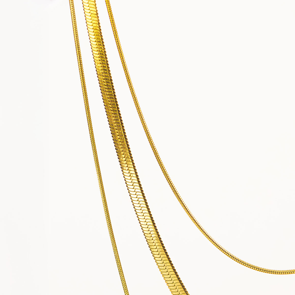 Collana a catena a serpente a tre strati Hanne