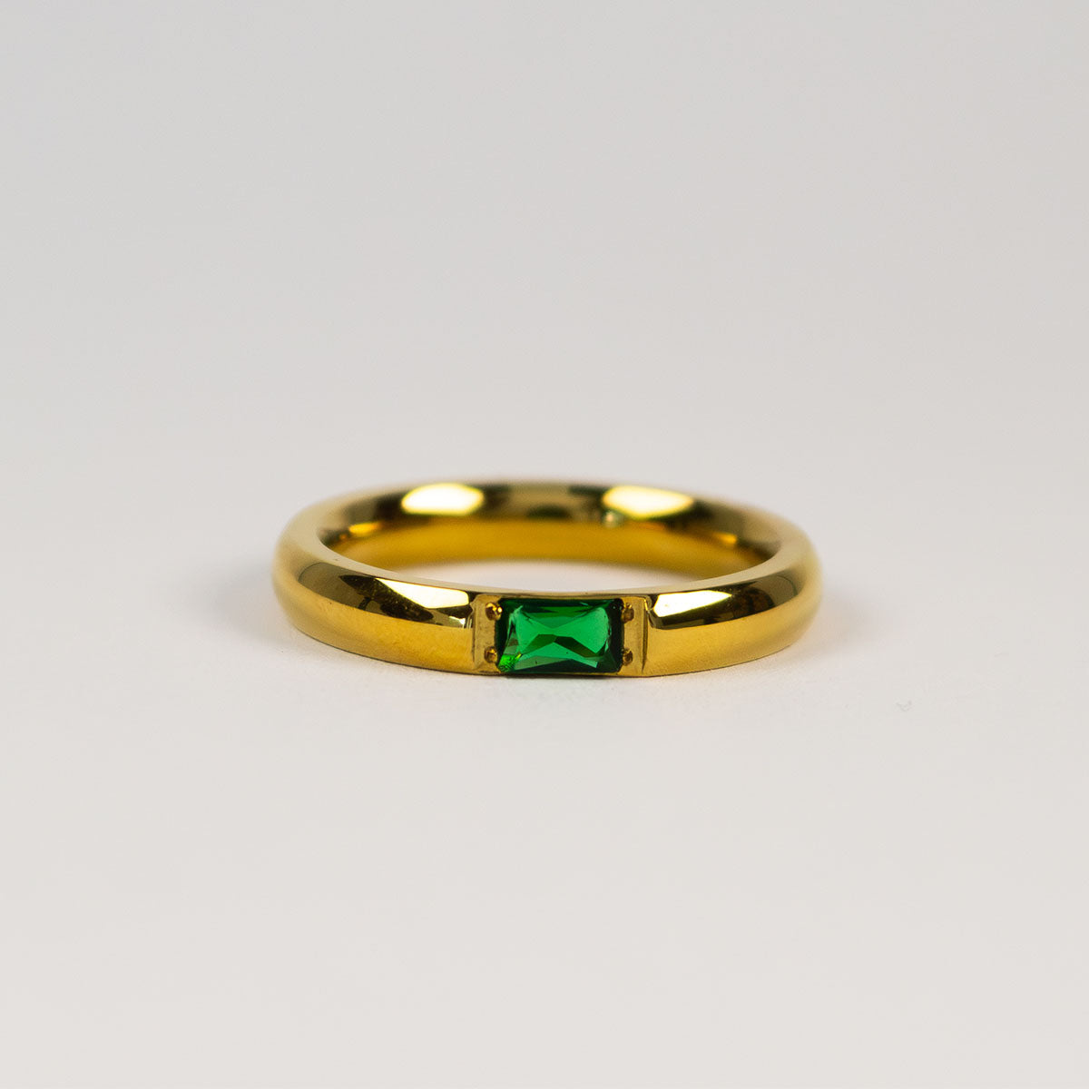 Anello Juno con baguette verde smeraldo
