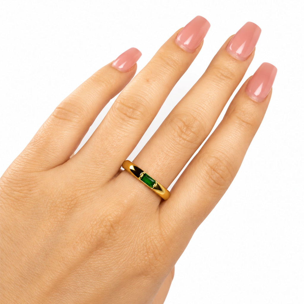 Anello Juno con baguette verde smeraldo