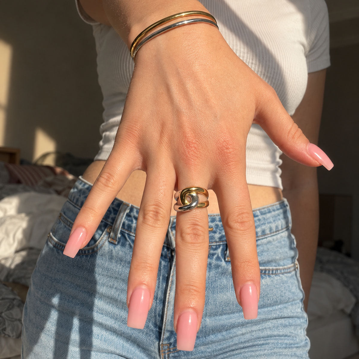Kira ineinandergreifender Ring