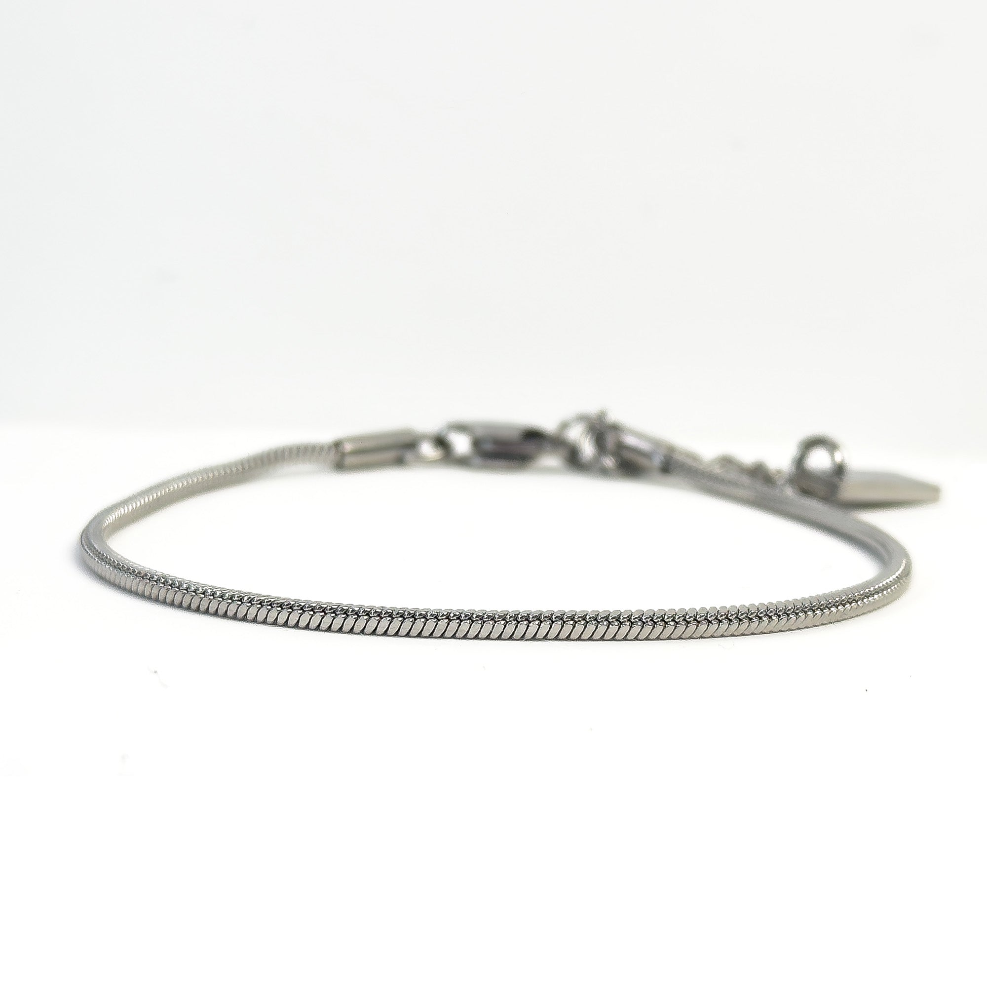 Siena Square Snake Bracelet silver close-up — Tamola Jewellery