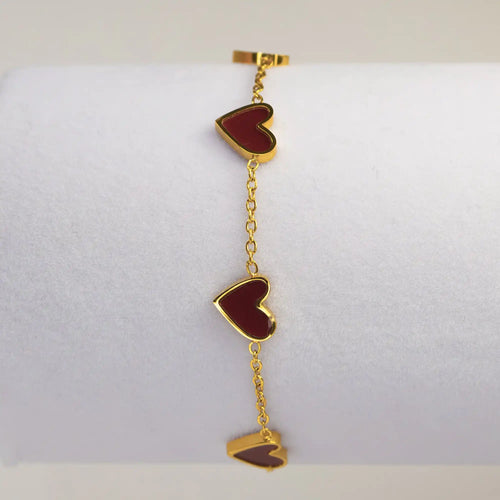 Amora Heart Chain Bracelet gold enamel hearts close-up — Tamola Jewellery