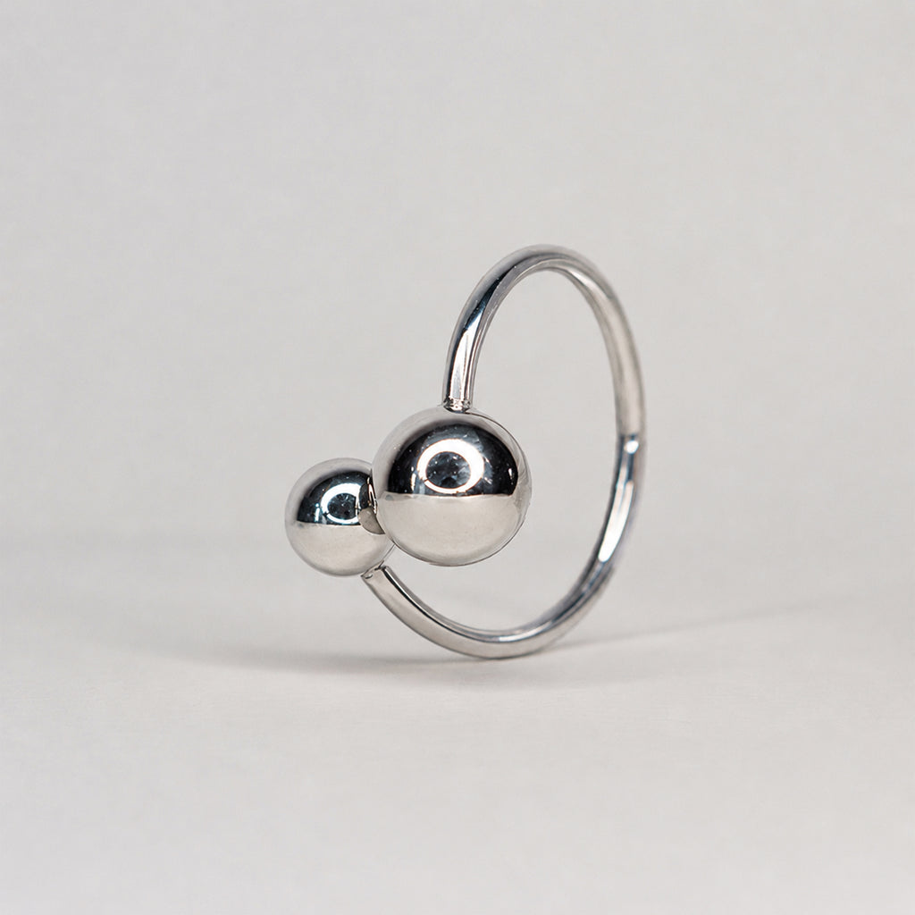 Nomi Sphere Ring