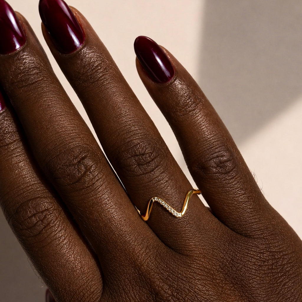 Siv Curved Crystal Ring